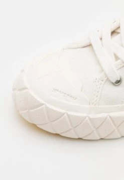 Palladium Mid Unisex - High-Top Trainers - Star White -Stride Vibe Outlet Store 4035236bc47747e186f7b0addb4b9824