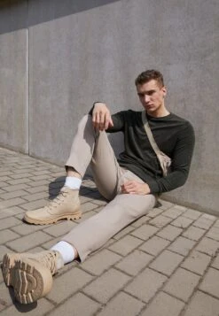 Palladium Mono Chrome Unisex - Lace-Up Ankle Boots - Warm Sand -Stride Vibe Outlet Store 43bae6d1c67d471da12b390c42bb4d5a