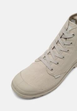 Palladium Mono Chrome Unisex - Lace-Up Ankle Boots - Rainy Day -Stride Vibe Outlet Store c31c65ecd5fb46bf81d747ad27793814