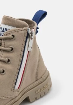 Palladium Sp20 French Outzip Unisex - High-Top Trainers -Stride Vibe Outlet Store db214769b8b848e69bead156da528600